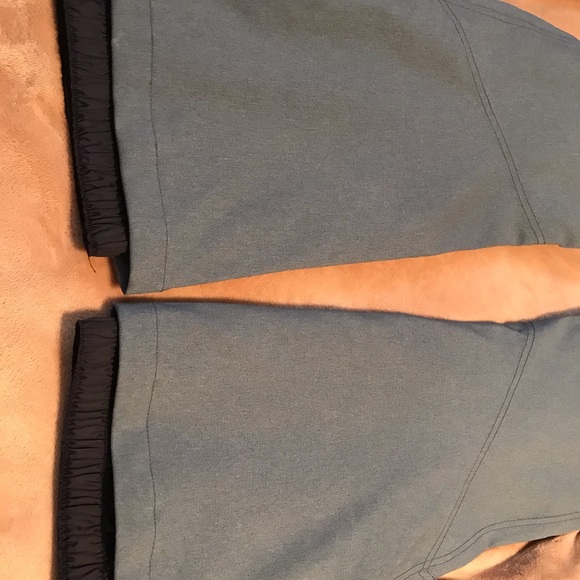 Roxy Cabin snowpants - Picture 3 of 4